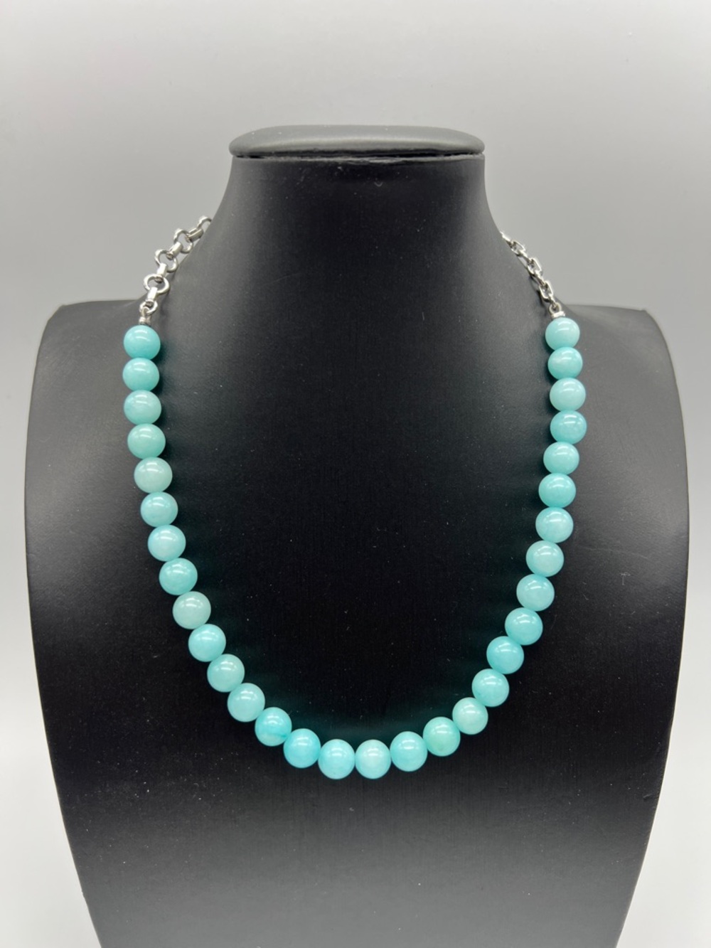 Signed VTG “lia sophia” Jadeite Blue and Silver Tone 16” Necklace, Like New